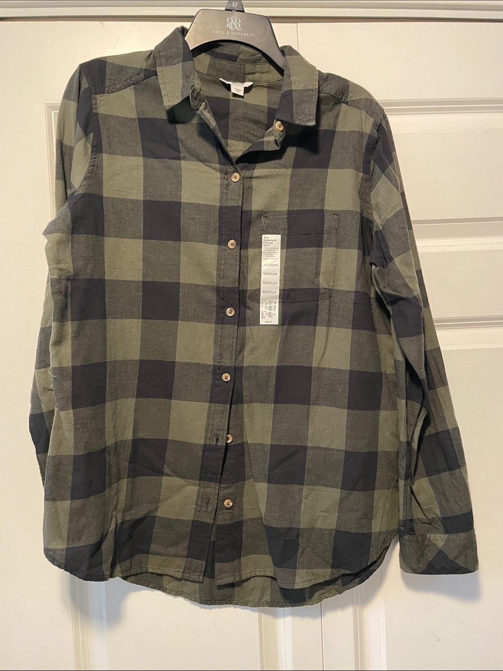 Kohl's Olive Green and Black Plaid Women's Button-Down Flannel Shirt
